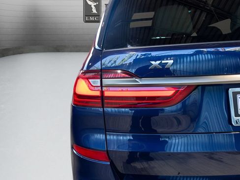 Used 2020 BMW X7 M50i w/ Dynamic Handling Package AWD/4WD image 18