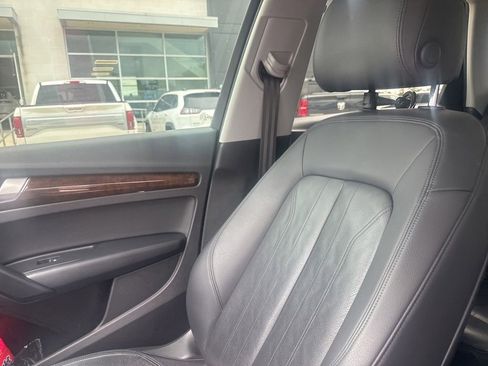 Used 2019 Audi Q5 2.0T Premium w/ Convenience Package AWD/4WD image 9