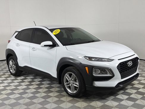 Used 2021 Hyundai Kona SE image 3