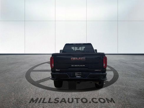 Used 2020 GMC Sierra 2500 AT4 w/ AT4 Premium Package AWD/4WD image 7