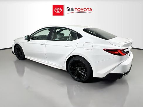 Used 2026 Toyota Camry SE w/ Convenience Package FWD image 6
