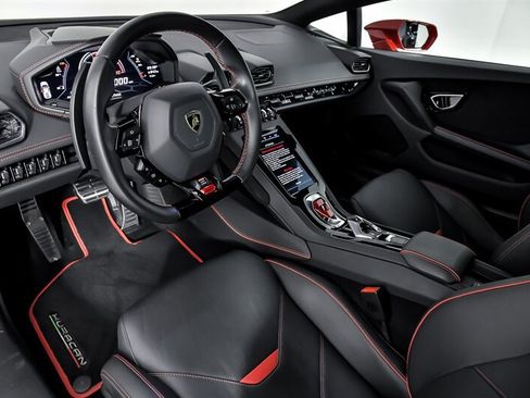 Used 2021 Lamborghini Huracan EVO RWD image 24
