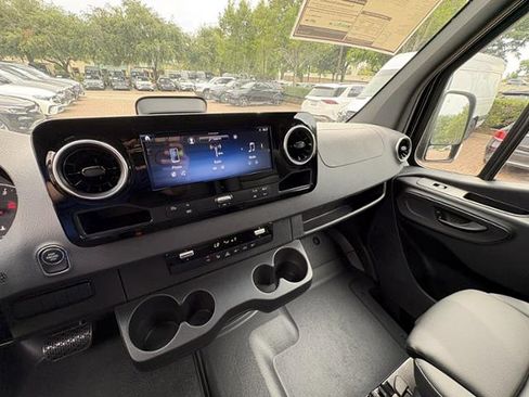 New 2026 Mercedes-Benz Sprinter 2500 image 21