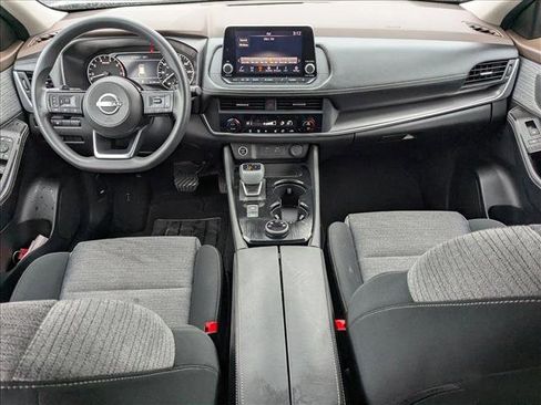 Used 2023 Nissan Rogue SV image 18