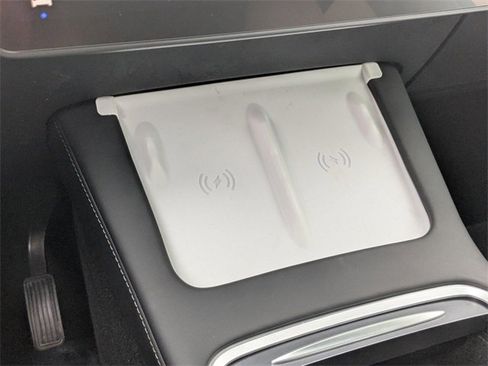 Used 2023 Tesla Model Y Long Range image 16