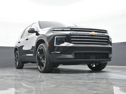 New 2026 Chevrolet Traverse LT w/ LPO, Floor Liner Package FWD image 52