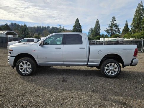 New 2026 RAM 2500 Laramie w/ Sport Appearance Package AWD/4WD image 4