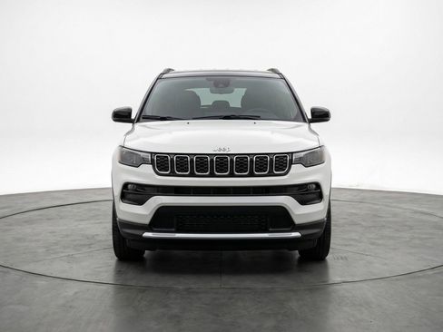 Used 2025 Jeep Compass Limited image 2