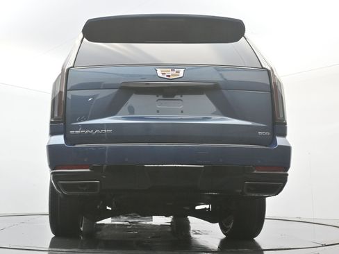New 2026 Cadillac Escalade ESV Sport image 18