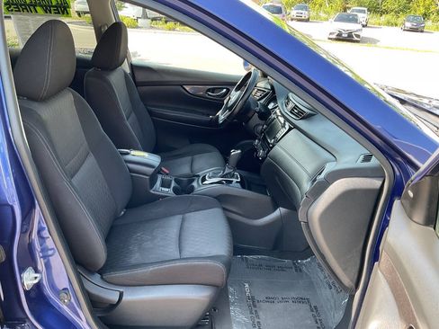 Used 2019 Nissan Rogue SV AWD/4WD image 38