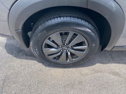 Used 2022 Nissan Pathfinder S AWD/4WD image 26