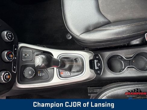Used 2018 Jeep Compass Latitude w/ Cold Weather Group image 33