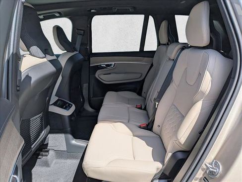 New 2026 Volvo XC90 T8 Plus w/ Protection Package Premier AWD/4WD image 17