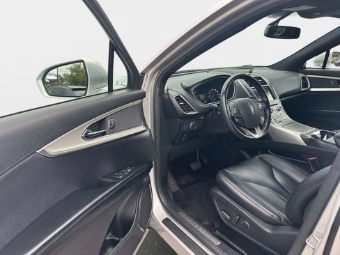 Used 2016 Lincoln MKX Premiere FWD image 11