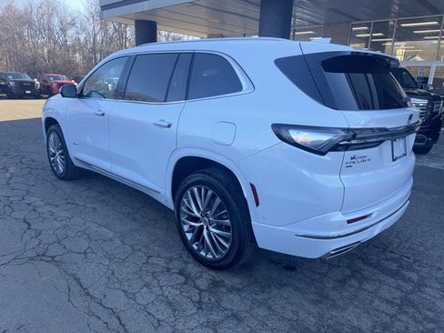 New 2026 Buick Enclave Avenir w/ Super Cruise Package image 5