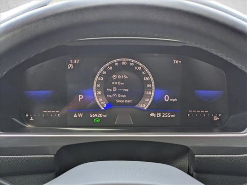 Used 2023 Volkswagen Tiguan SE R-Line image 11