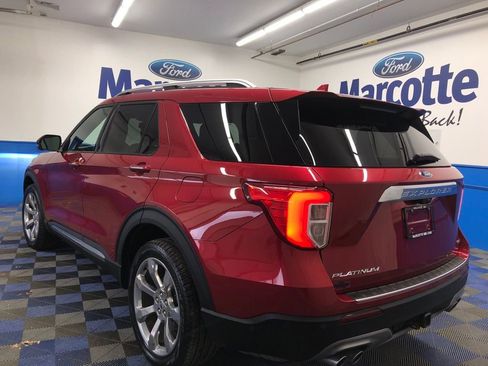 Certified 2020 Ford Explorer Platinum w/ Premium Technology Package image 3