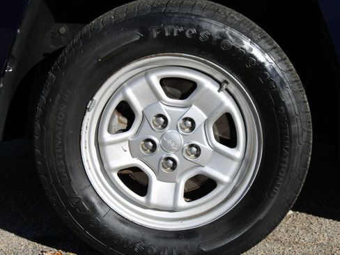 Used 2012 Jeep Patriot Sport image 29