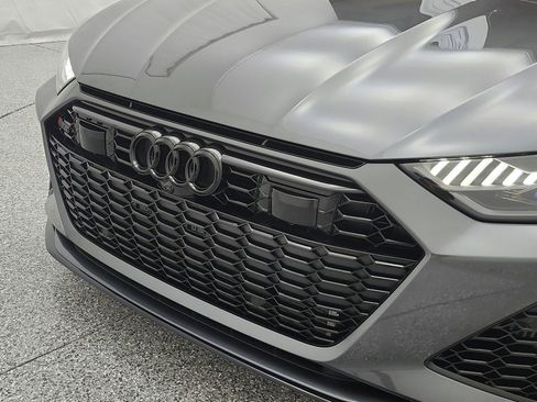 Used 2025 Audi RS 6 performance w/ Black Optic Package image 17