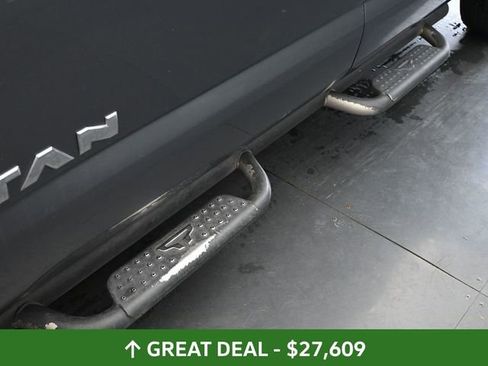 Used 2021 Nissan Titan SV w/ SV Convenience Package image 18