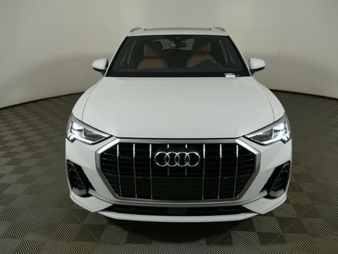 Used 2023 Audi Q3 2.0T Premium Plus w/ Premium Plus Package AWD/4WD image 8