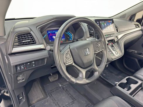 Used 2023 Honda Odyssey EX-L image 13