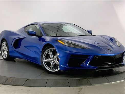 Used 2021 Chevrolet Corvette Stingray Preferred Cpe w/ Engine Appearance Package RWD image 29