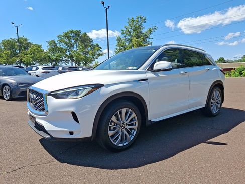 Certified 2023 INFINITI QX50 Luxe w/ Cargo Package AWD/4WD image 3