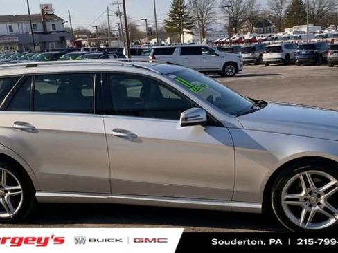 Used 2011 Mercedes-Benz E 350 4MATIC Wagon image 11
