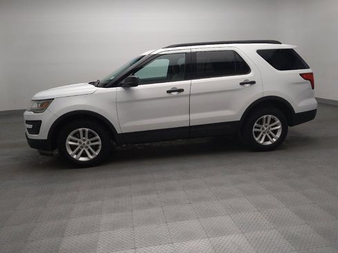 Used 2016 Ford Explorer 4WD image 2