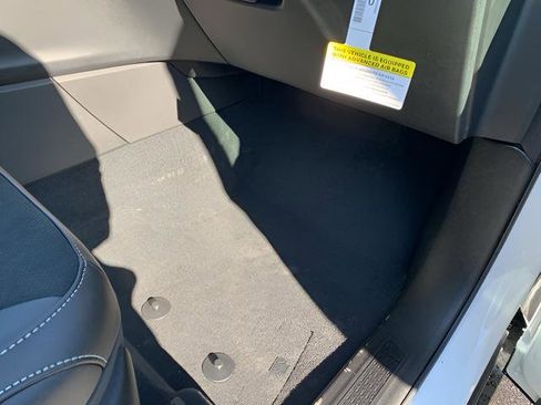 New 2025 Jeep Grand Cherokee L Altitude image 31