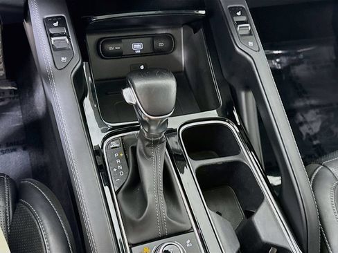 Used 2022 Kia Telluride SX w/ SX Prestige Package AWD/4WD image 10