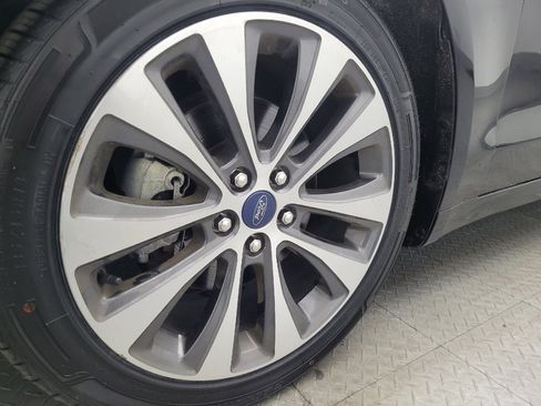 Used 2020 Ford Fusion SE image 31