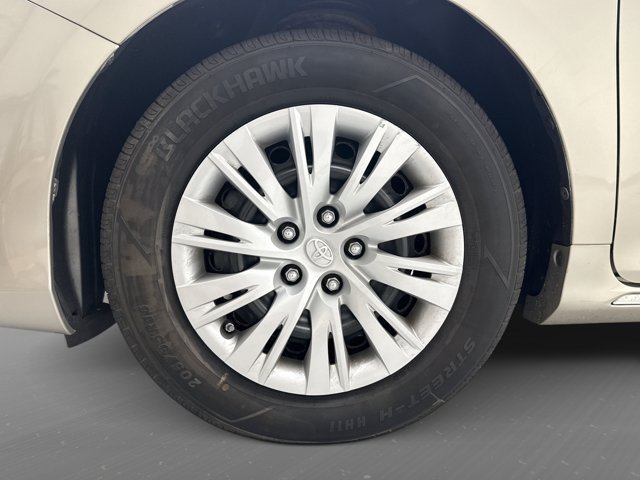 Used 2014 Toyota Camry LE FWD image 20