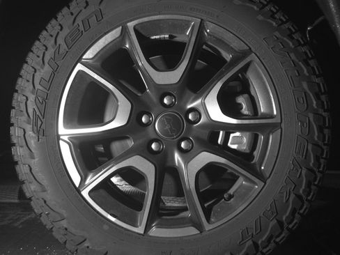 Used 2025 Jeep Compass Trailhawk AWD/4WD image 13