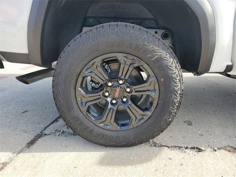 New 2025 GMC Canyon Elevation w/ Convenience Package image 6