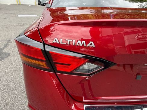 Used 2023 Nissan Altima 2.5 SV w/ SV Premium Package AWD/4WD image 32
