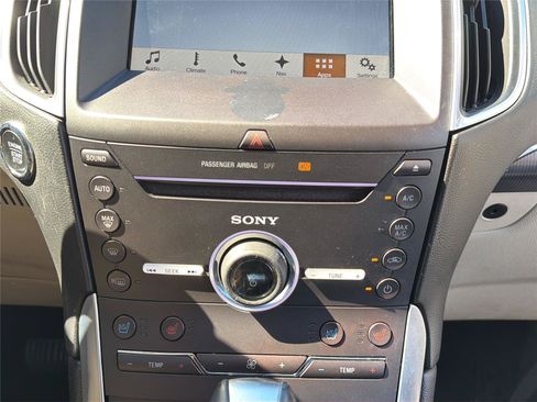 Used 2016 Ford Edge Titanium w/ Equipment Group 301A AWD/4WD image 18