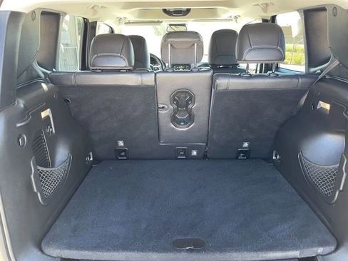 Used 2016 Jeep Renegade Trailhawk w/ Premium Trailhawk Package image 9