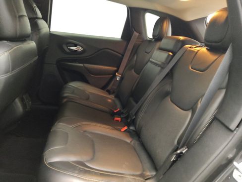 Used 2016 Jeep Cherokee Limited w/ Luxury Group image 18