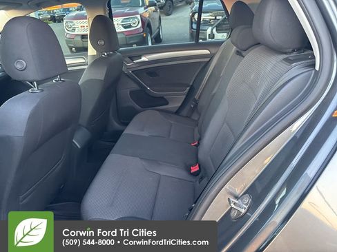Used 2019 Volkswagen Golf S FWD image 8