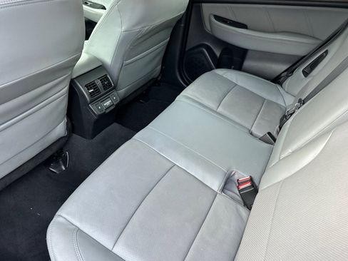 Used 2018 Subaru Outback 2.5i Limited image 13