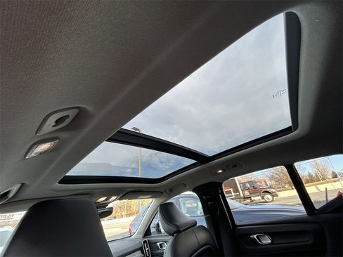 New 2026 Volvo XC40 B5 Plus w/ Climate Package image 24