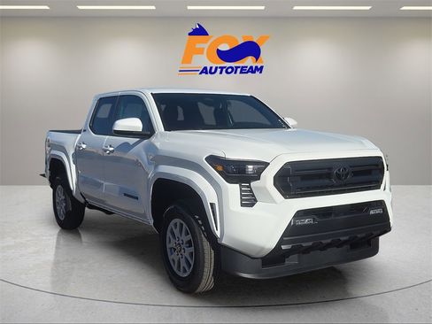 New 2026 Toyota Tacoma SR5 image 7