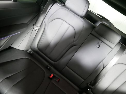 Used 2022 BMW X5 xDrive40i w/ Premium Package image 12