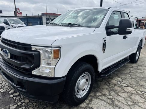 Used 2022 Ford F250 XL w/ Power Equipment Group RWD image 5