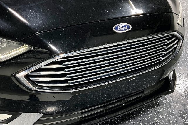 Used 2018 Ford Fusion SE w/ Equipment Group 201A FWD image 28