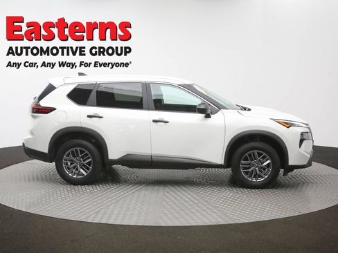Used 2024 Nissan Rogue S AWD/4WD image 46