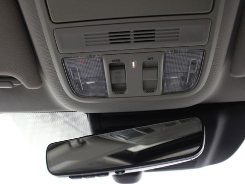 Used 2018 Honda Accord EX-L image 18