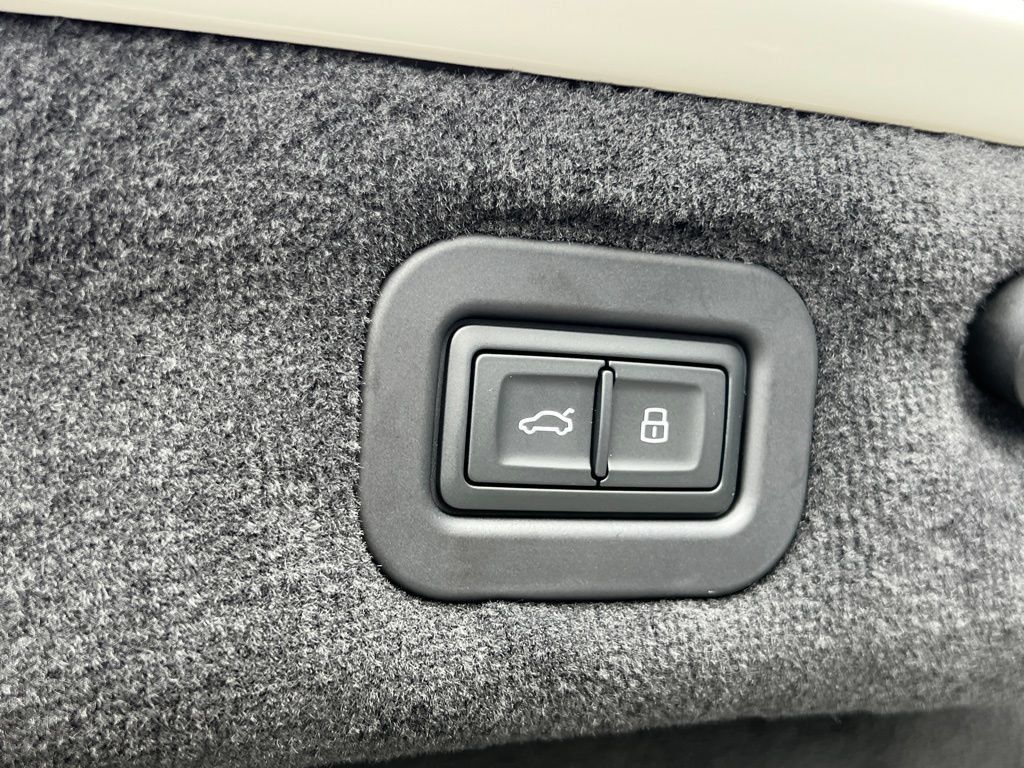 Used 2026 Bentley Continental GT Azure AWD/4WD image 31